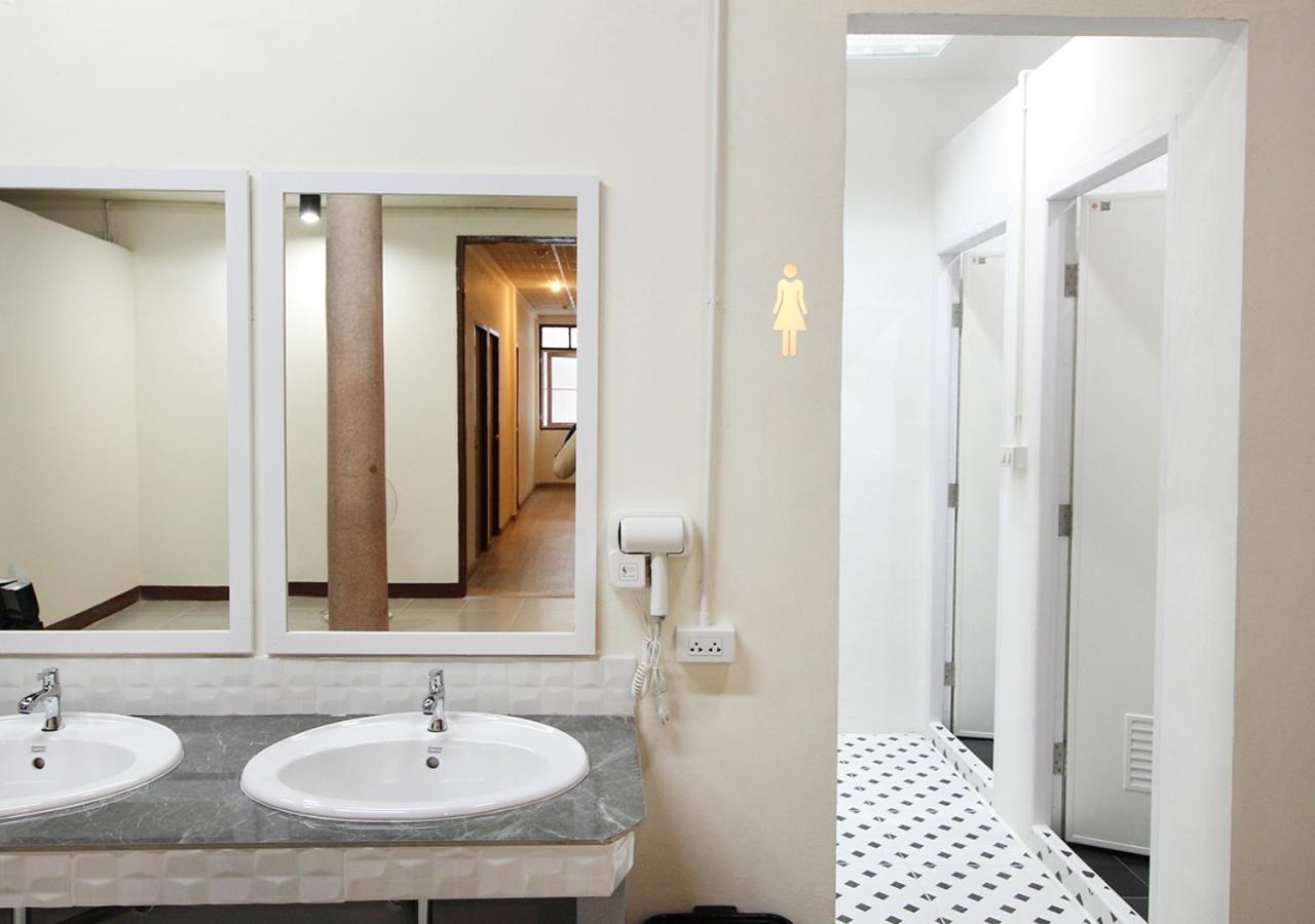 Chaiwat Hostel 방콕 외부 사진